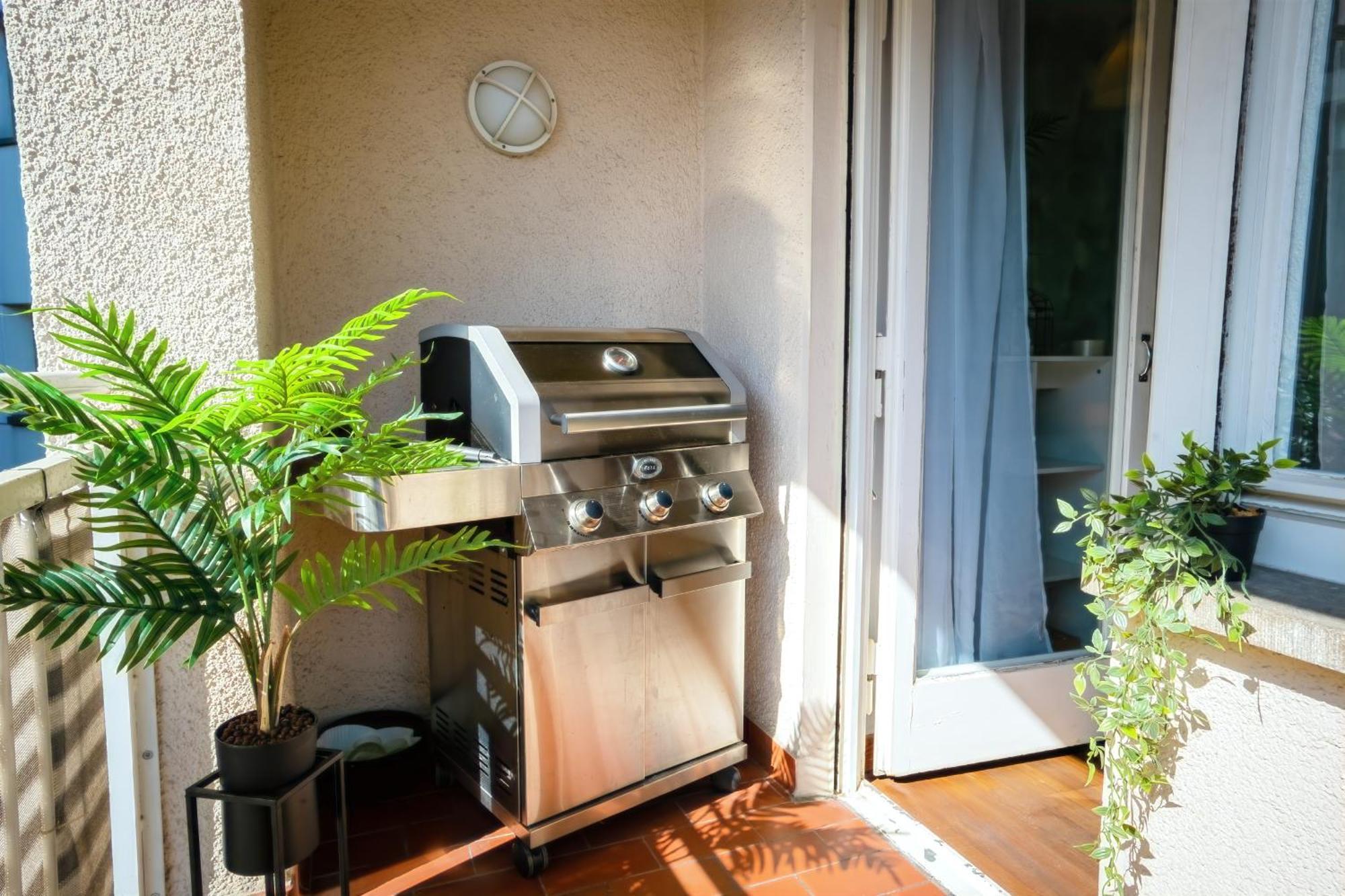 The Big Muenster Fuer Bis Zu 12, Whirlpool, Sauna, Zentral, Tischfussball, Balkon, Gasgrill Улм Екстериор снимка